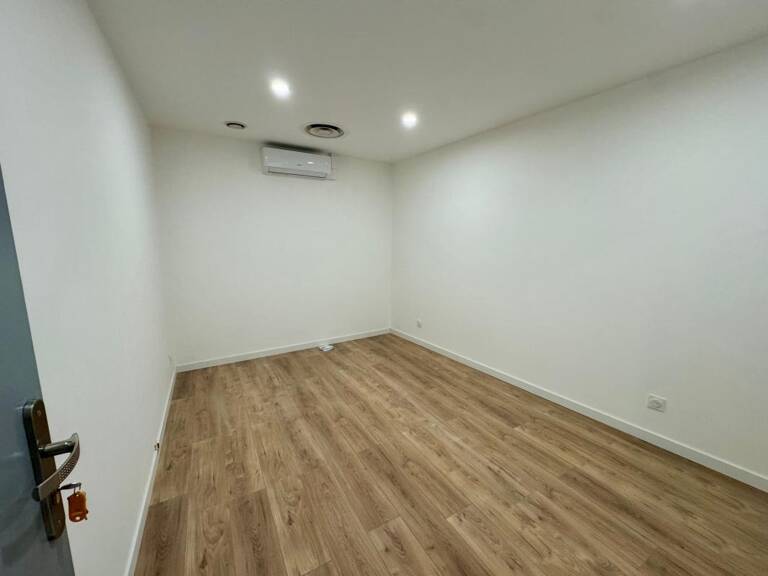 Espace de stockage ou Bureau À Louer — photo 1