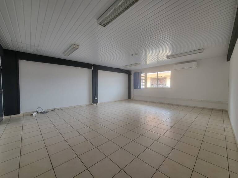 Immeuble commercial r+2 - Cayenne Centre Ville — photo 1