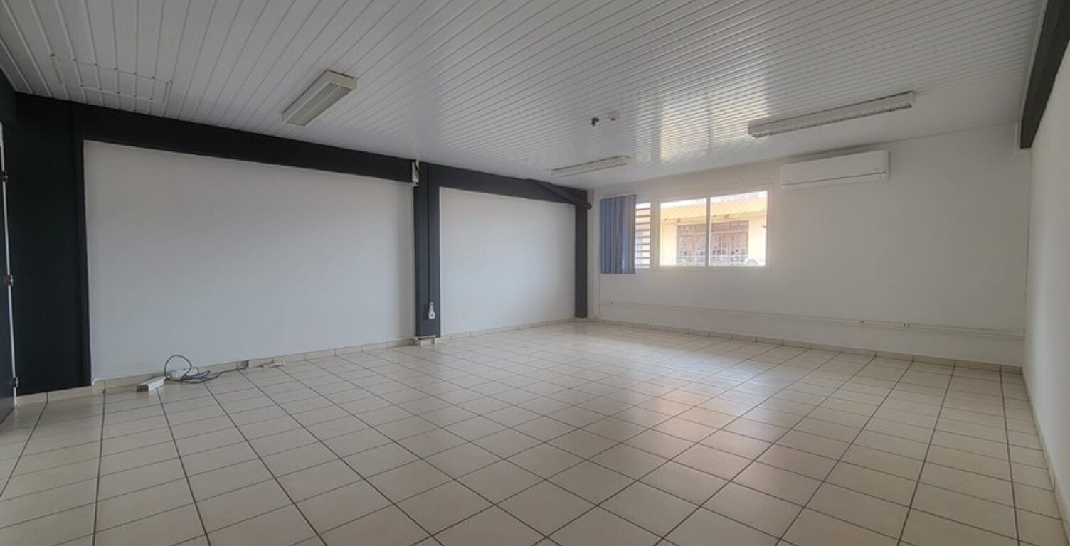 Immeuble commercial r+2 - Cayenne Centre Ville — photo 1