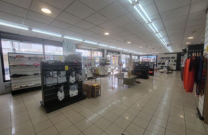 LOCAL COMMERCIAL À LOUER – CENTRE-VILLE DE CAYENNE — photo 3
