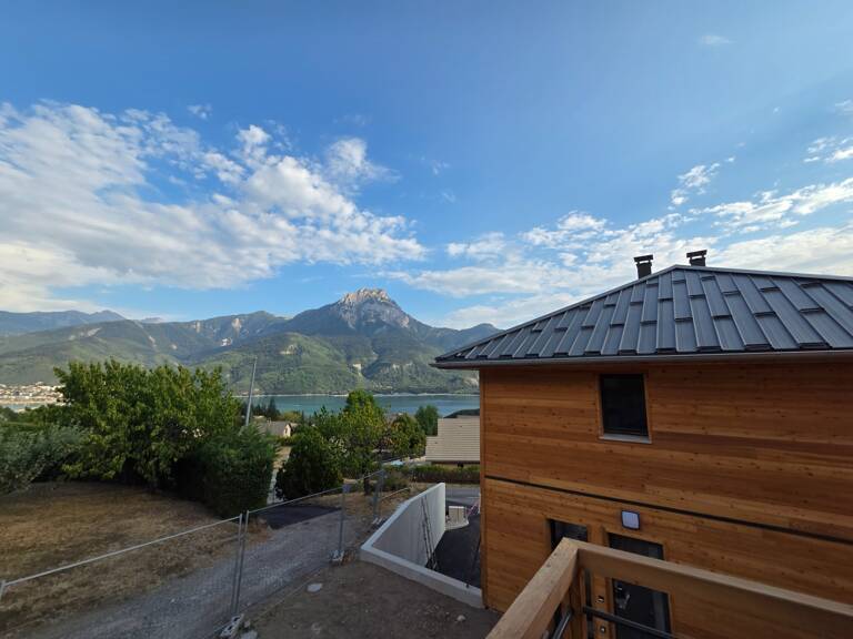 Appartement à vendre T3 /T4 ( 2 chambres et 1 coin nuit) en duplex atypique avec terrasse Vue Lac et Montagnes sur Savines Le Lac  (05) dans résidence neuve — photo 1