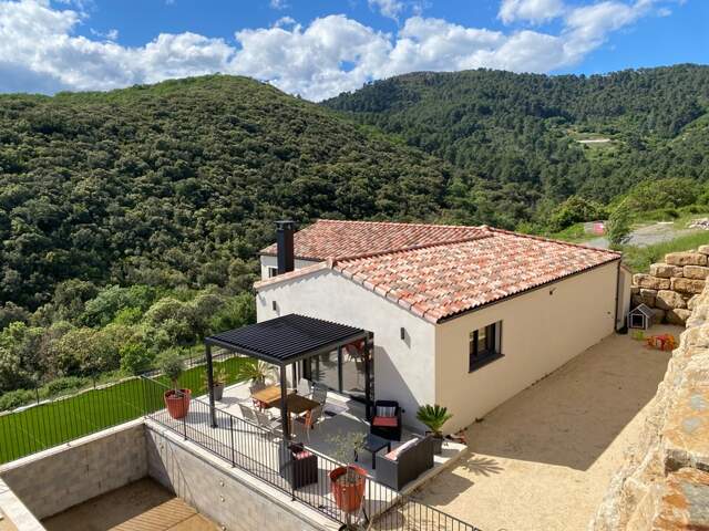 Maison à vendre 9 pièces SAINT JEAN DU PIN (30) — photo du bien
