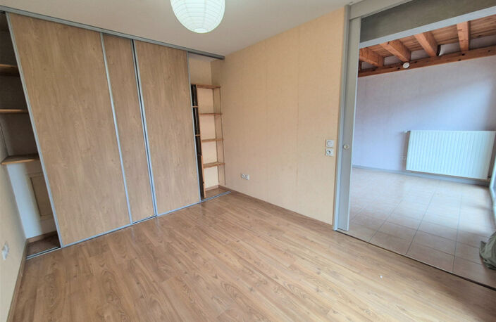 Appartement Duplex Dernier étage T4/T5 Grenoble Jean Perrot avec vue montagne et Terrasse — photo 5