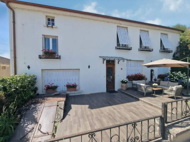 ENSEMBLE IMMOBILIER ( MAISON T6 + GRANDES DEPENDANCES ) à vendre 5 pièces (SH. 251 m2) proche CONTREXEVILLE (88) sur TERRAIN de 1102 m2 — photo du bien