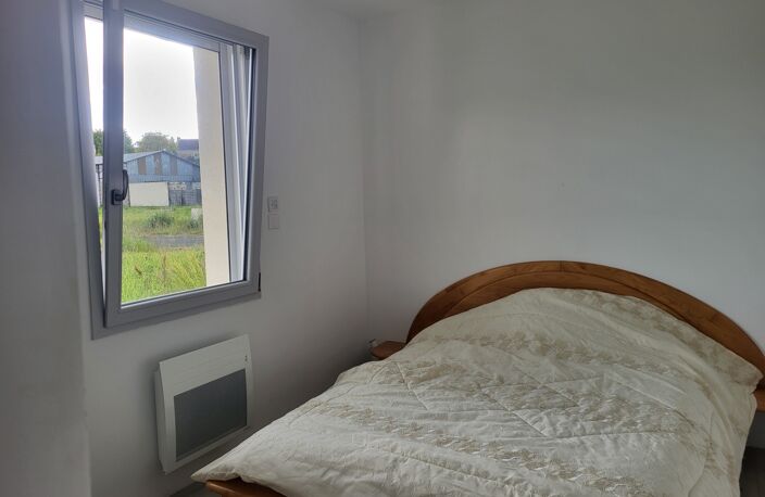 Maison à vendre 4 pièces AIRVAULT (79) Terrain 717 m² — photo 5