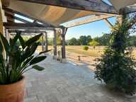 Dpt Gers (32), MARCIAC proche, ELEGANTE PROPRIETE plain-pied 4.5 Hectares piscinables, beaux volumes, belles prestations, hangar 700m2, garage — photo 2