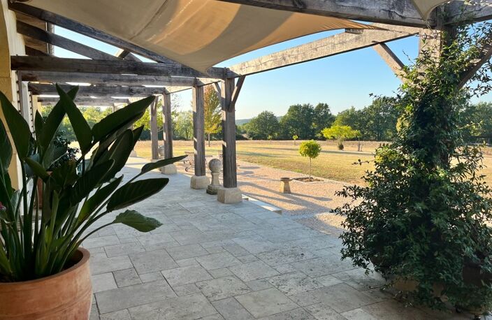 Dpt Gers (32), MARCIAC proche, ELEGANTE PROPRIETE plain-pied 4.5 Hectares piscinables, beaux volumes, belles prestations, hangar 700m2, garage — photo 2