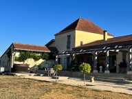 Dpt Gers (32), MARCIAC proche, ELEGANTE PROPRIETE plain-pied 4.5 Hectares piscinables, beaux volumes, belles prestations, hangar 700m2, garage — photo 3