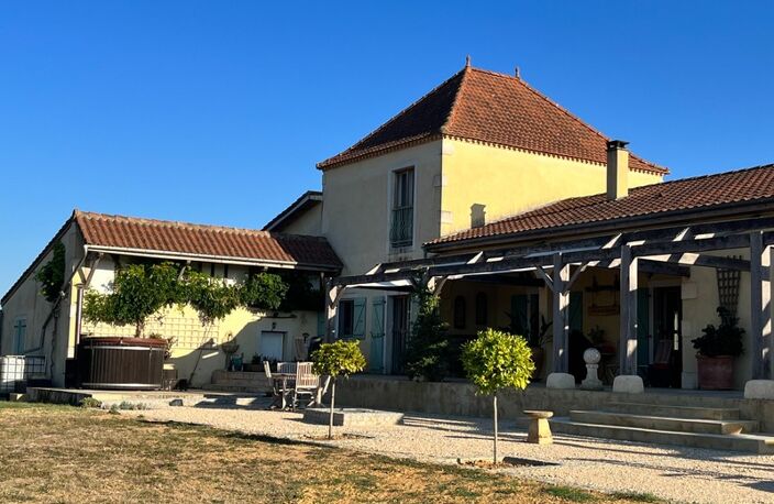Dpt Gers (32), MARCIAC proche, ELEGANTE PROPRIETE plain-pied 4.5 Hectares piscinables, beaux volumes, belles prestations, hangar 700m2, garage — photo 3