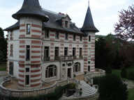 château-Thierry proche à vendre château fin XIX siècle avec salle de réception et dépendances sur un parc de plus de 20000 m2 — photo 2