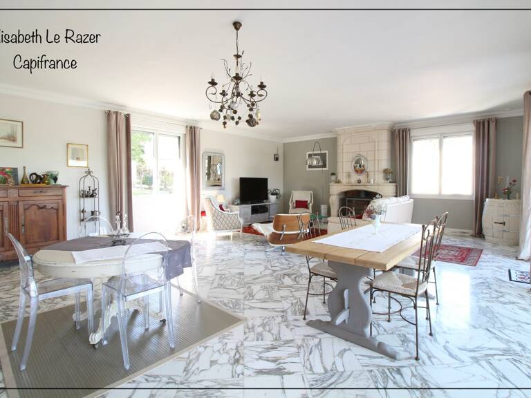 Maison d'exception avec vue panoramique sur la Mayenne - Montreuil-Juigné — photo 1