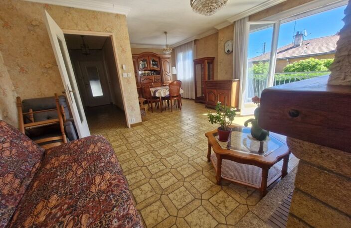 MAISON DE 100M² AVEC 4 CHAMBRES ET BEAU TERRAIN PLAT DE 1382M² ET POSSIBILITE DE DIVISION PARCELLAIRE SUR SECTEUR TRES CALME A UNIEUX — photo 5