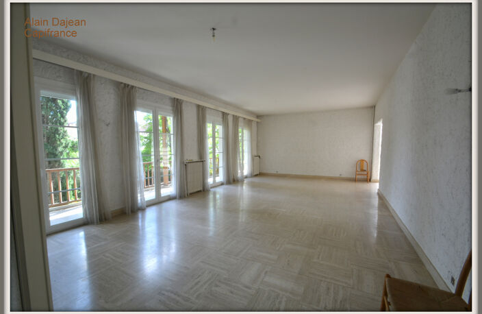 A vendre Maison d'architecte- 10 pièces AGEN (47)- 282 M2-Parc Arboré-Double Garage — photo 2
