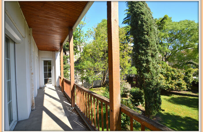A vendre Maison d'architecte- 10 pièces AGEN (47)- 282 M2-Parc Arboré-Double Garage — photo 3