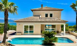 Maison 6 Pièces 245 m² à vendre à Fréjus (83370)