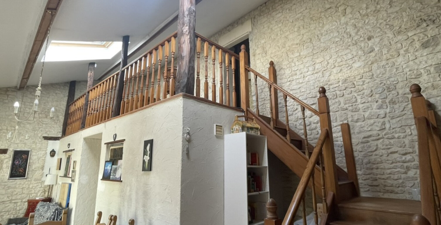 Maison de Village avec Gîte — photo 1