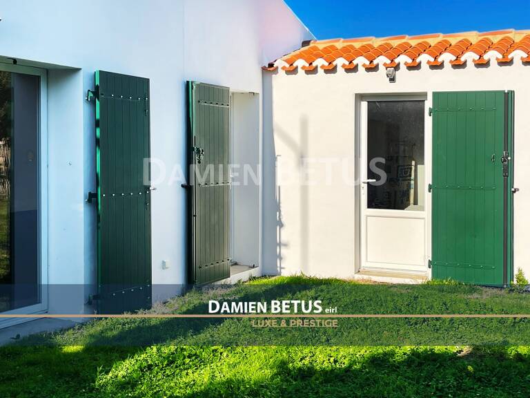 Maison à vendre 3 pièces  L'ILE D'YEU (85) PORT-JOINVILLE, au calme, avec jardin — photo 1