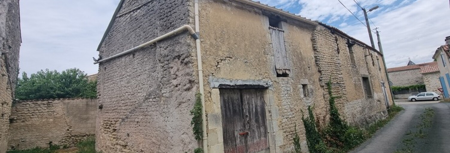Immeuble  38 m² à vendre à Bernay-Saint-Martin (17330)