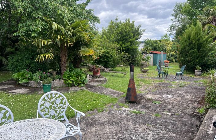 Maison à vendre 6 pièces SAINTES (17) et un appartement — photo 3