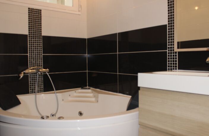 Appartement de 78m² hyper centre à vendre 4 pièces CHOLET (49) — photo 3