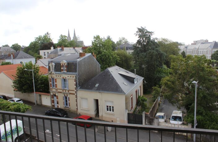 Appartement de 78m² hyper centre à vendre 4 pièces CHOLET (49) — photo 5