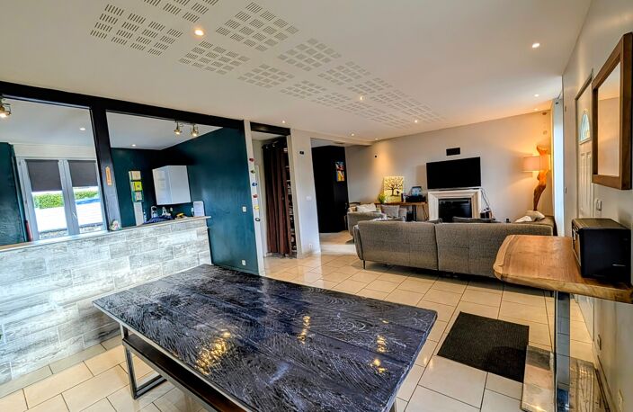 Le Douvez - Maison habitable sans travaux - 3 chambres - sous sol intégral et combles aménagés - GUIPAVAS (29) — photo 2