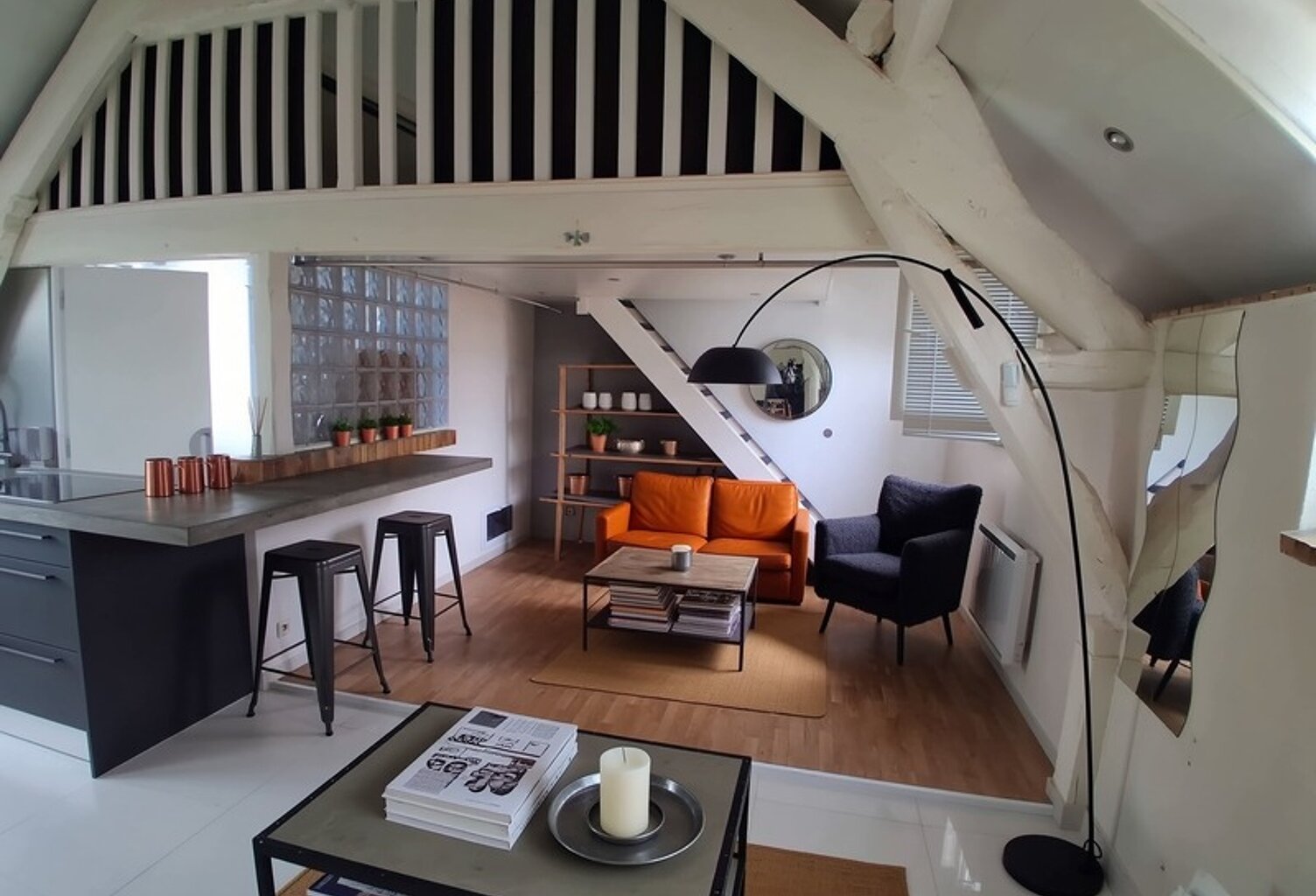 Studio avec mezzanine – Centre-ville Limay – Fort potentiel investisseur — photo 1