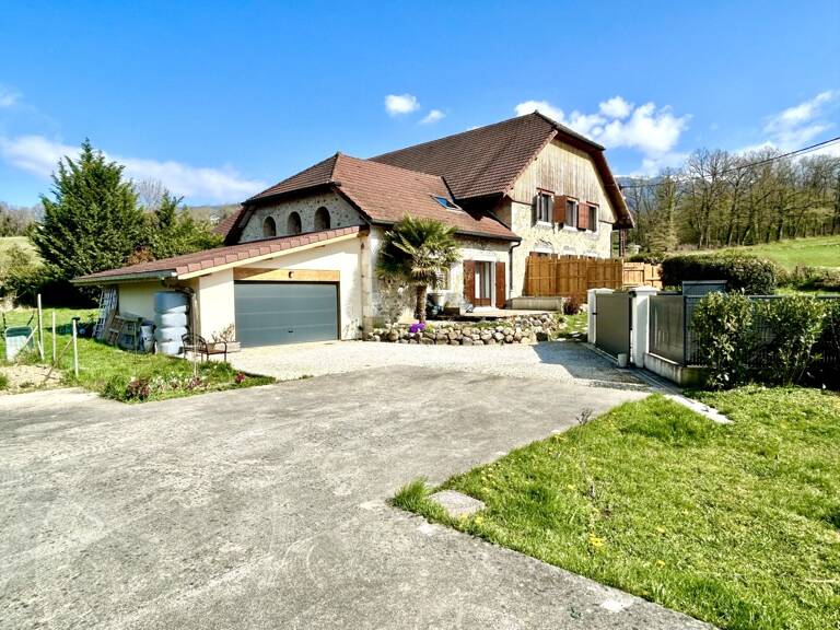 Maison de caractère à vendre 10 pièces ALBY SUR CHERAN (74) — photo 1