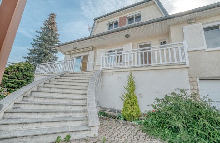 Christophe Michaudelle – EXLUSIVITE - CAPIFRANCE vous propose proche de Meaux, à Nanteuil lès Meaux : Secteur AU CALME, maison indépendante bien entretenue - 7 pièces - 148 m² -  5 chambres (6è possib — photo 4