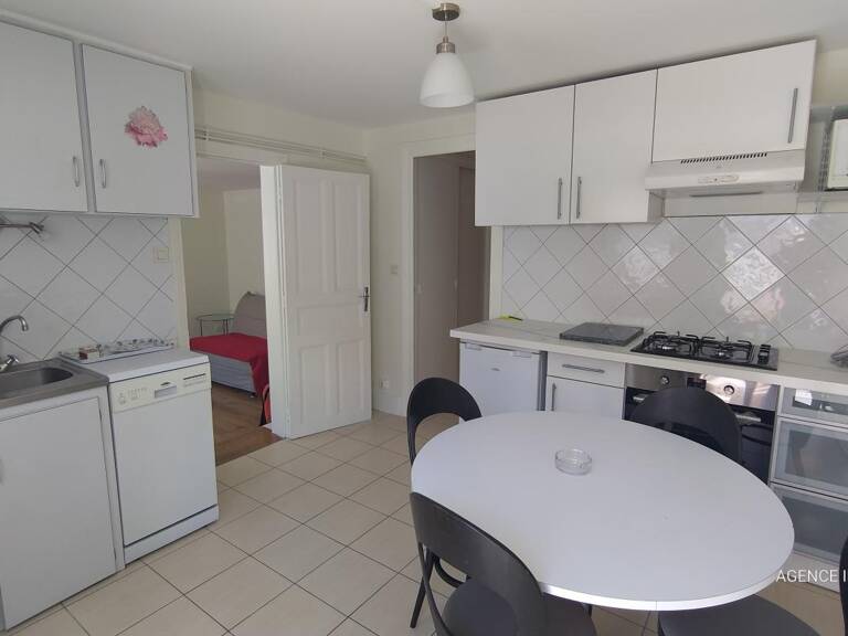 F2 meublé, 41 m², terrasse, stationnement — photo 1