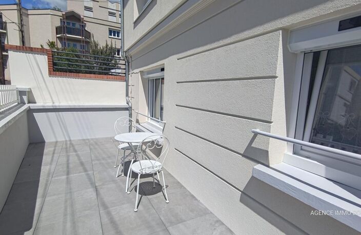 F2 meublé, 41 m², terrasse, stationnement — photo 3