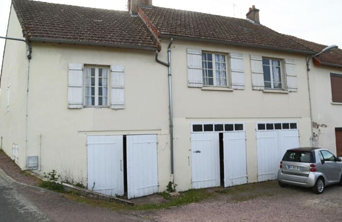 Maisons d'habitation composée de deux anciens logements à proximité du lac — photo 3