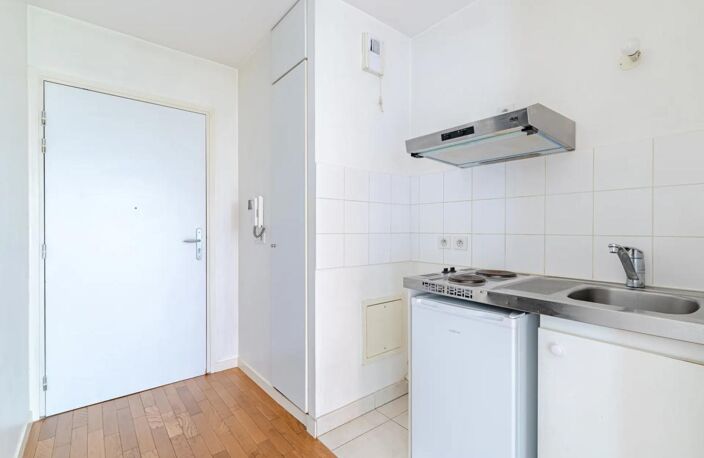 Studio lumineux de 30 m² à Courbevoie, proche Ile de la Jatte — photo 4