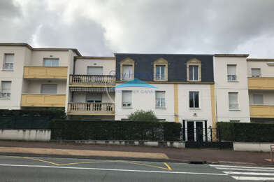 Appartement 3 pièces 692 €