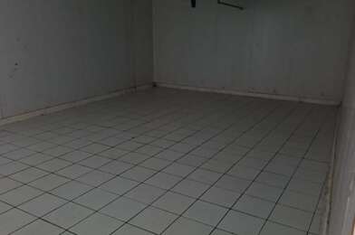 Local industriel  1900 €