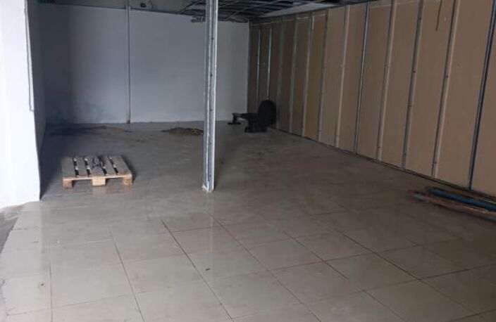 Local de 150 m2 à Saint Denis — photo 2
