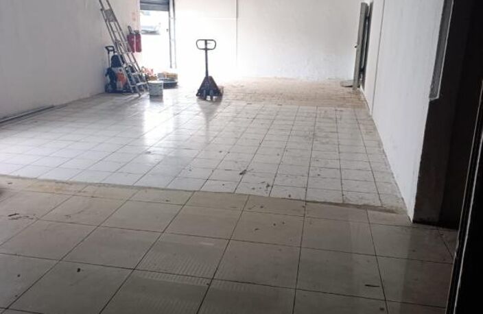 Local de 150 m2 à Saint Denis — photo 4