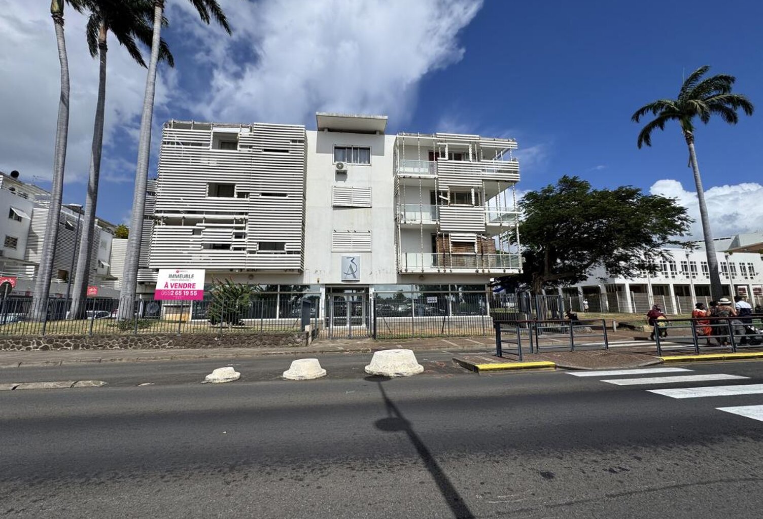 Bureaux de 250 m²  St Denis proche tribunal — photo 1
