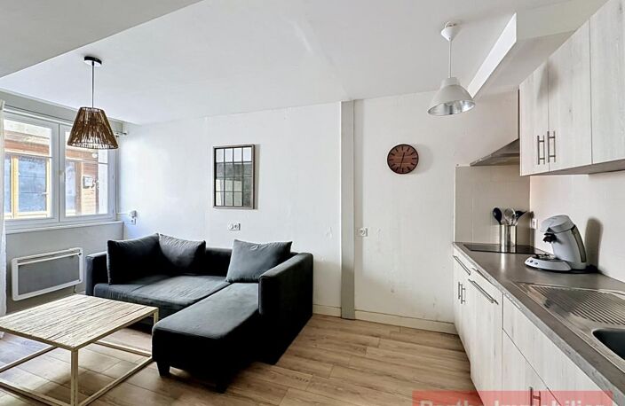 Maison de ville avec studio indépendant et garage — photo 2