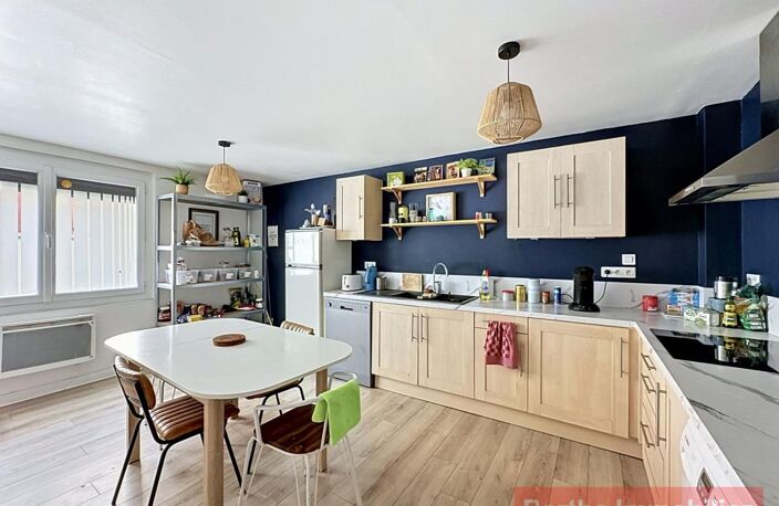 Maison de ville avec studio indépendant et garage — photo 5