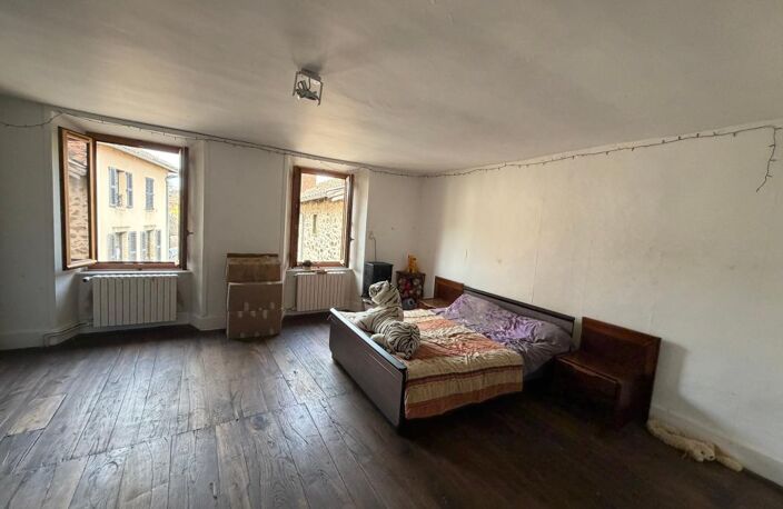 Maison À Vendre avec appartement loué — photo 2