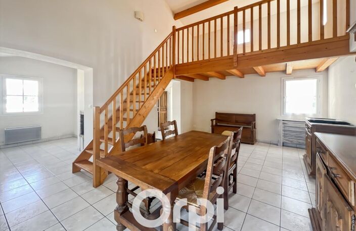 Coup de cœur assuré : charmante maison 3 chambres avec deux garages et proche de toutes commodités — photo 2