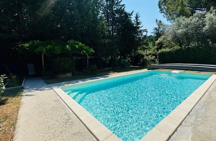 VILLA RENOVE  156M² 4/5CHAMBRES GARAGE 34M² TERRAIN 1000M² PISCINE JARDIN CLOS ET ARBORE — photo 2
