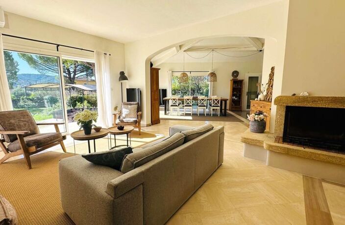 VILLA D ARCHITECTE 230M² 5 CHAM%BRES TERRAIN 2000M² DOUBLE GARAGE 35M² PISCINE VUES DEGAGEES — photo 5
