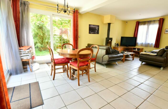 Francheville le haut Maison T5 avec garage — photo 2