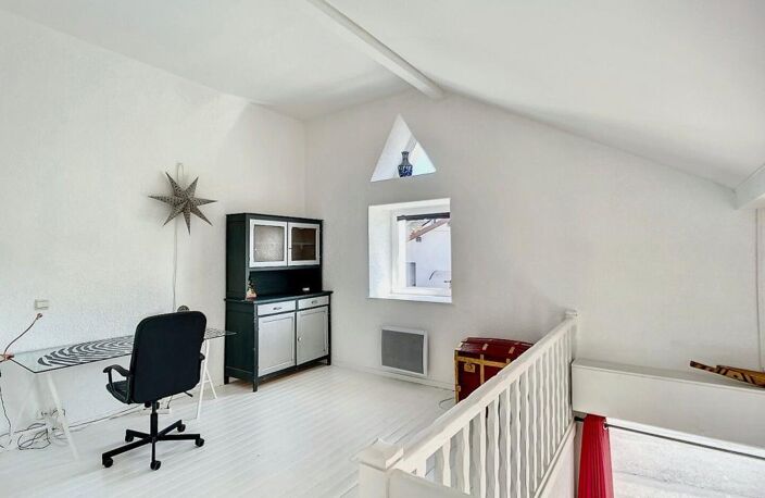 VIRY - Charmante maison T2 avec mezzanine et terrasse — photo 4