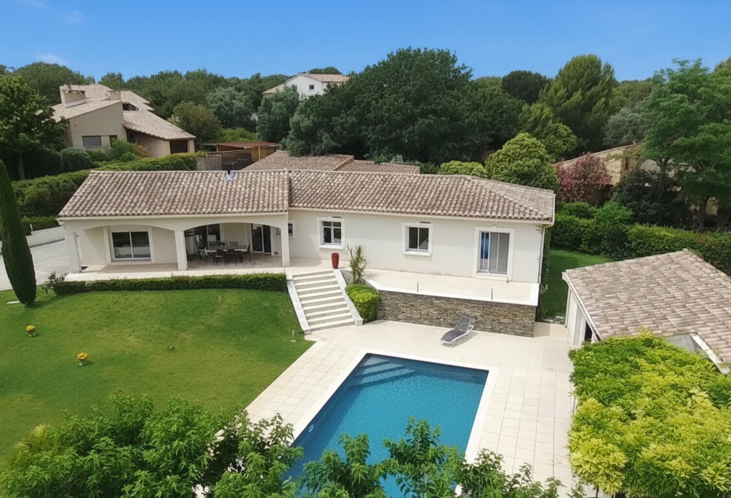 Villa d'architecte  6 pièce(s) 230 m2 — photo 1