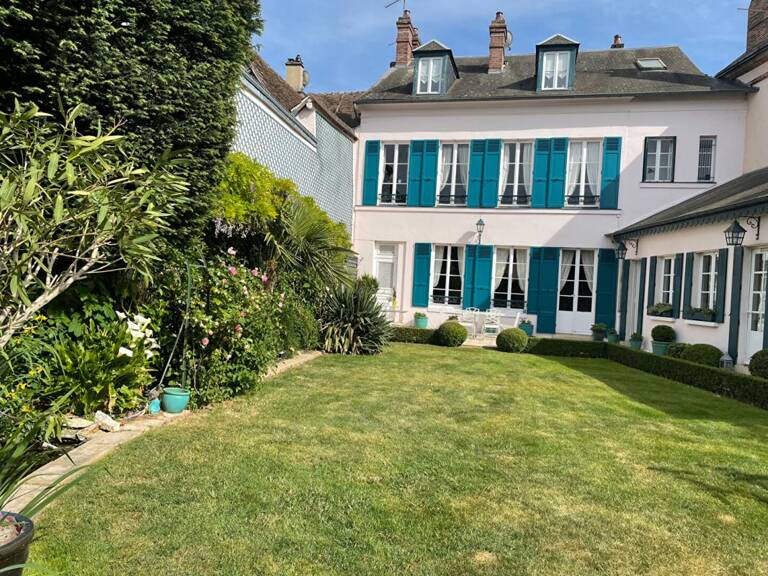 28210 NOGENT LE ROI centre ville 300 m2 terrain 959 m2 — photo 1