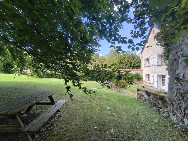Maison 8 pièces 234 m² à Vallangoujard — photo du bien