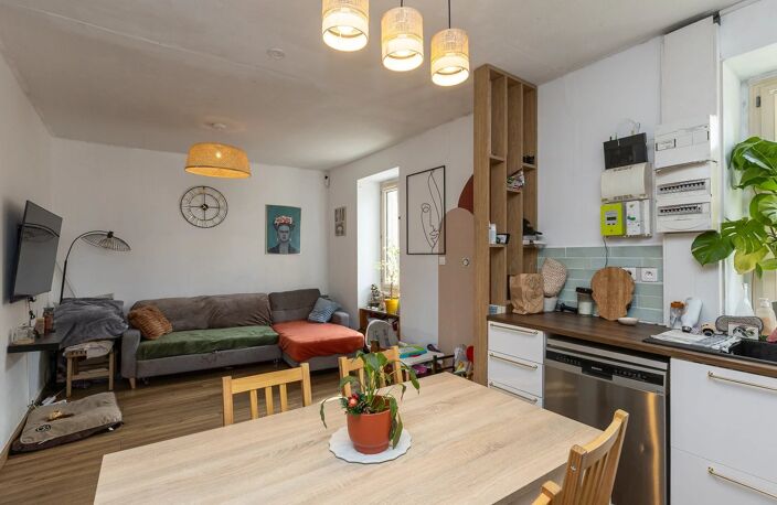 Exclusivité Maison de Village avec jardin — photo 2